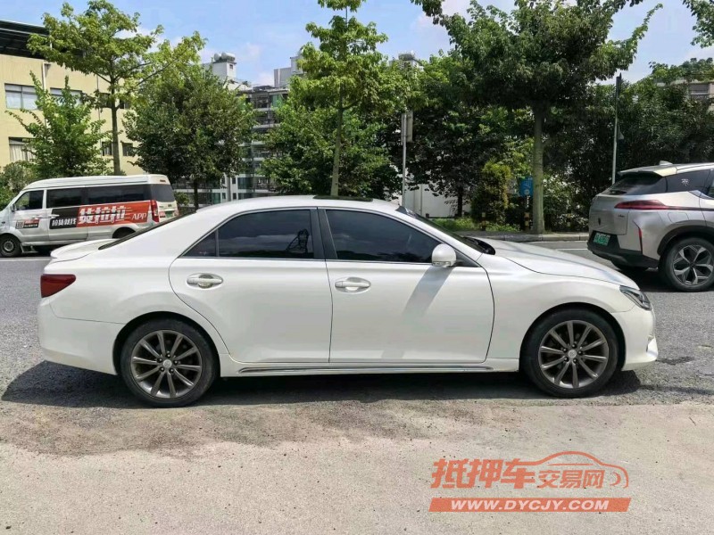 广州11年丰田锐志4