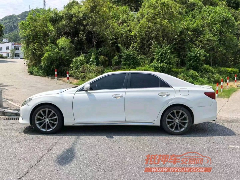 广州11年丰田锐志6
