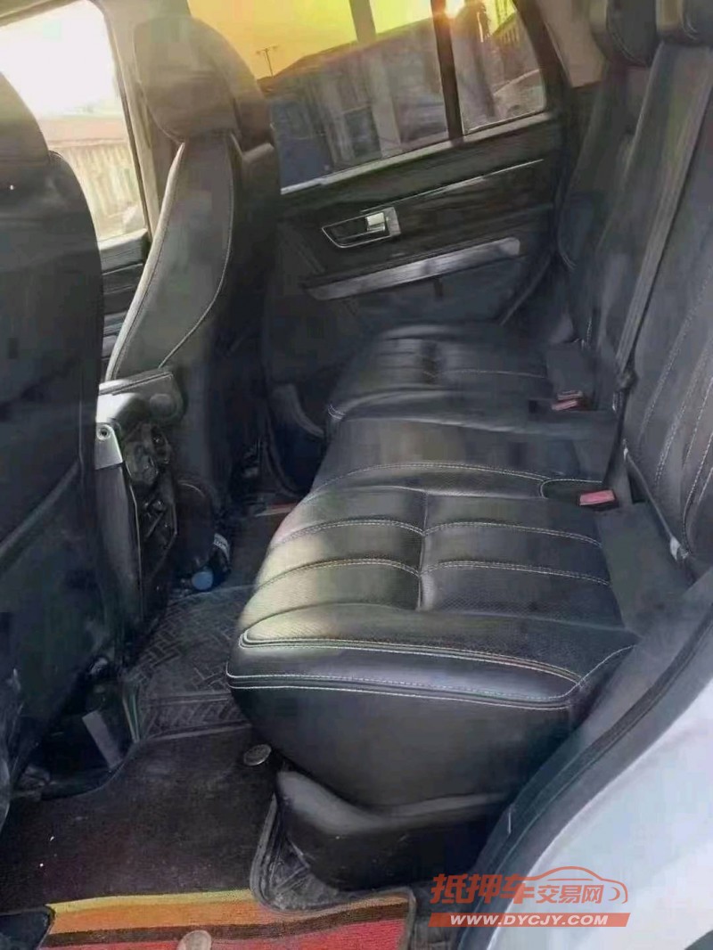 保定12年路虎揽胜运动8