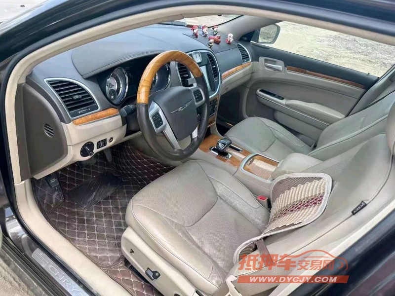 汕头14年克莱斯勒300C8