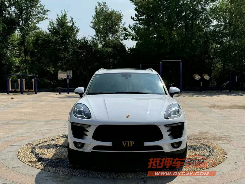 青岛18年保时捷Macan1