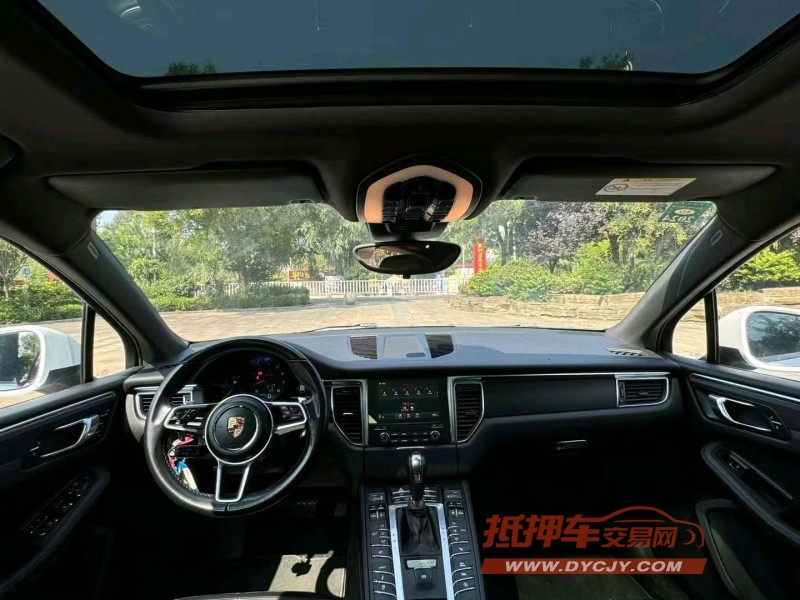青岛18年保时捷Macan4