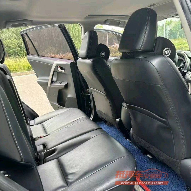 济宁19年丰田RAV4荣放6