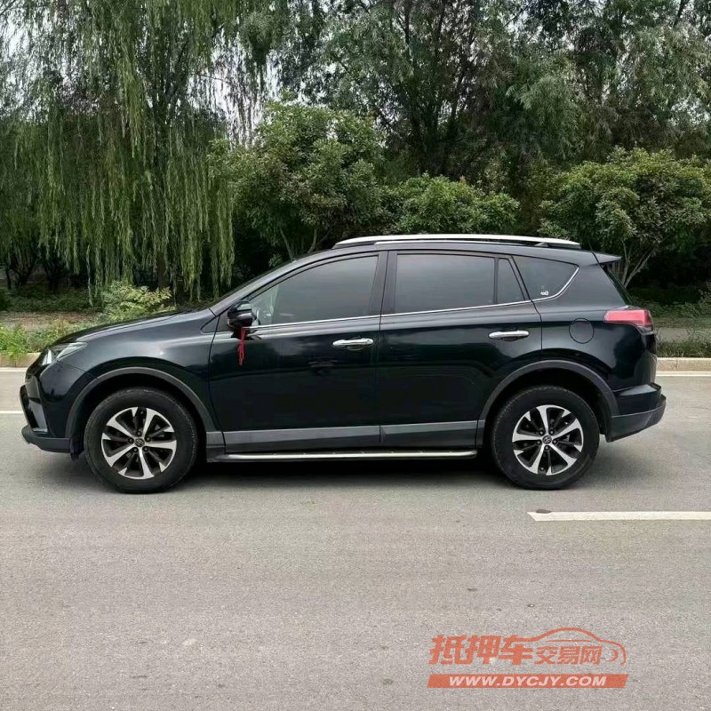 济宁19年丰田RAV4荣放9