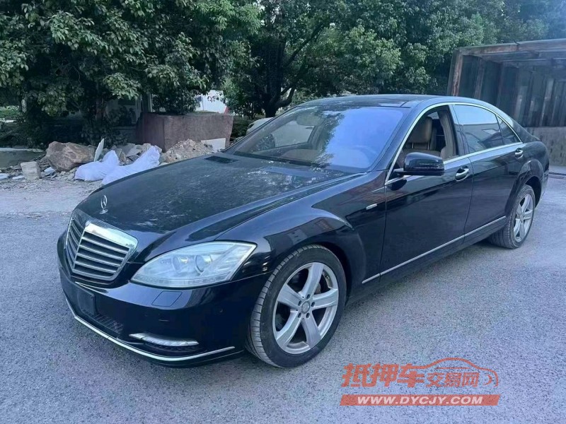 济宁11年奔驰S5