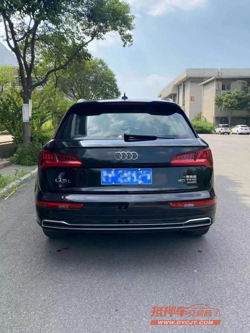 济宁19年奥迪Q56