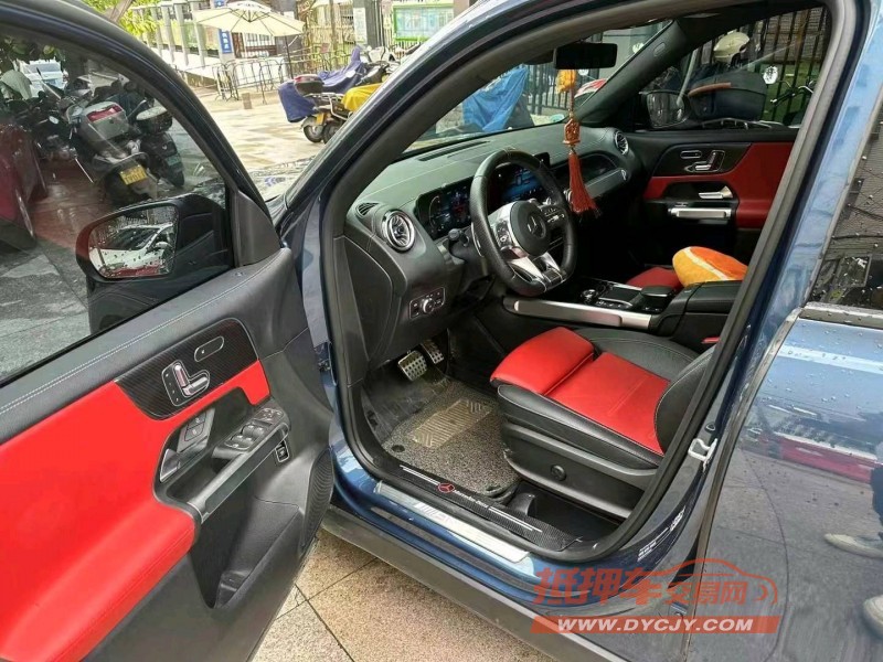 济宁22年奔驰AMG6