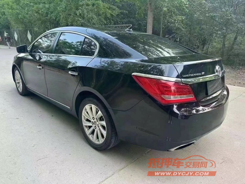 济宁15年别克君越4