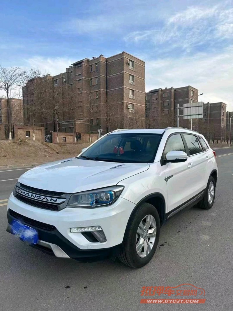 包頭17年長安汽車CS752