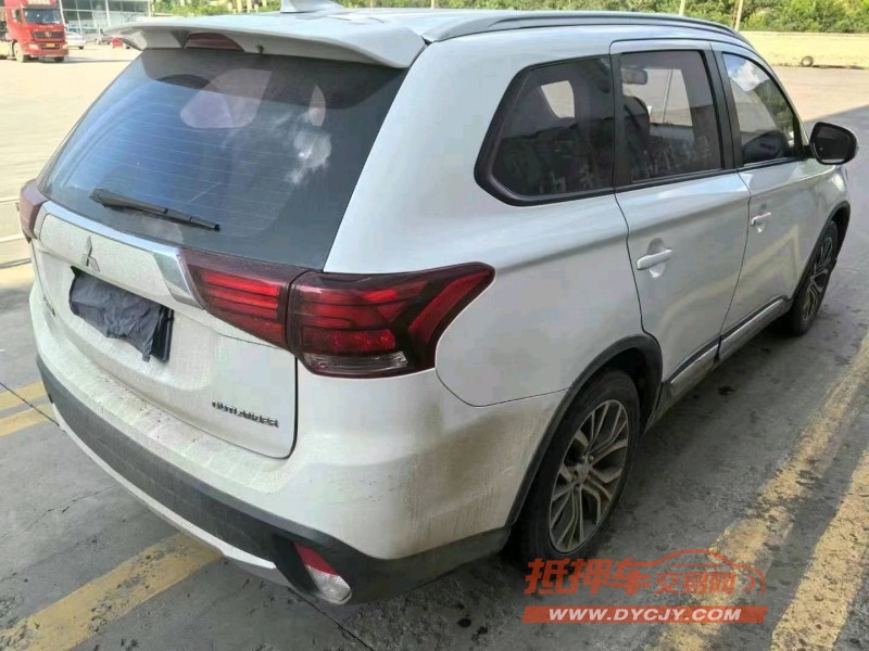 保定17年三菱欧蓝德7