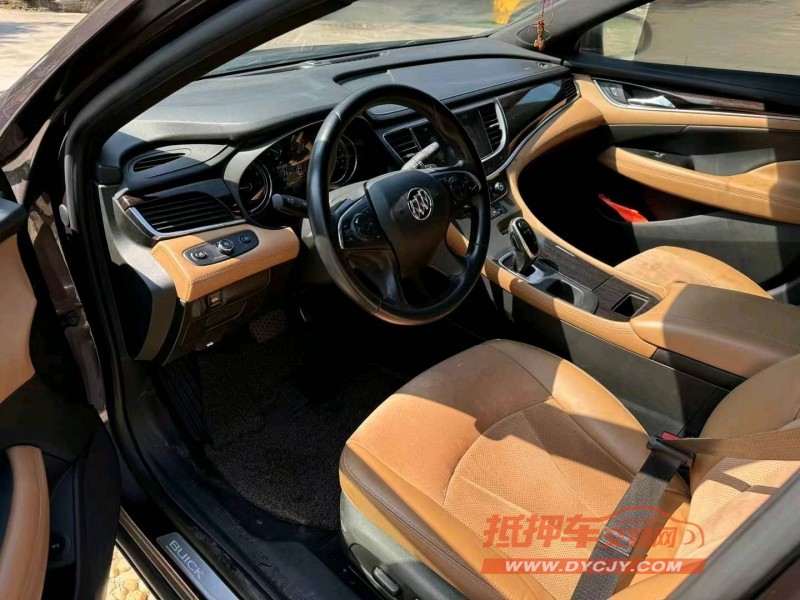 青岛17年别克君越6