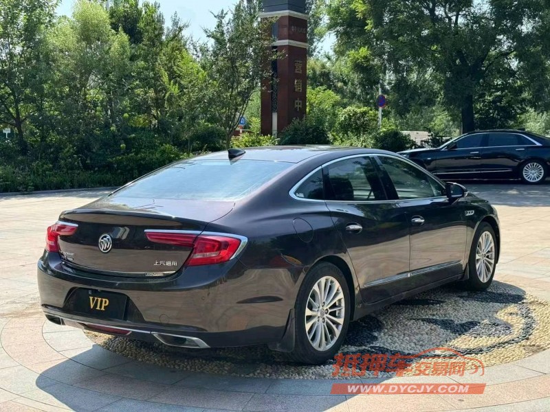 青岛17年别克君越7