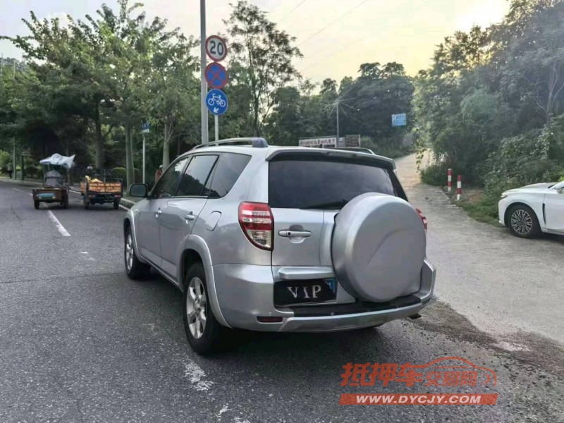广州09年丰田RAV44