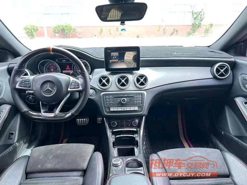 徐州17年奔驰CLA6