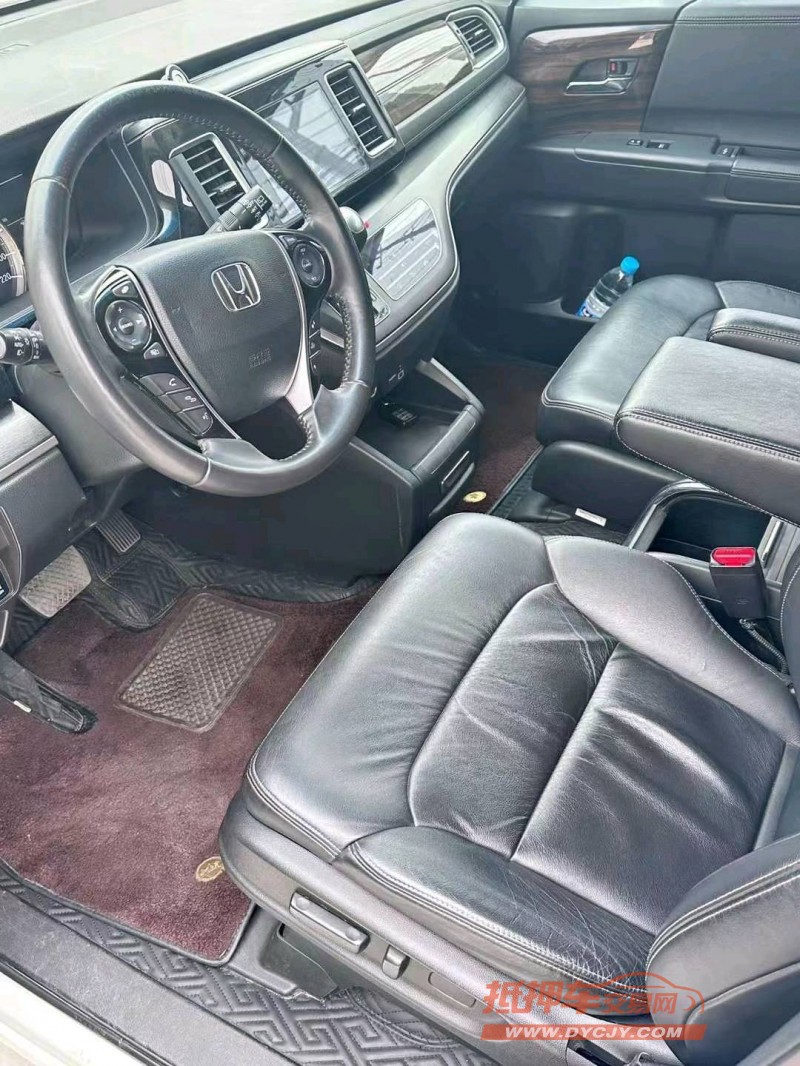 徐州17年本田艾力绅8