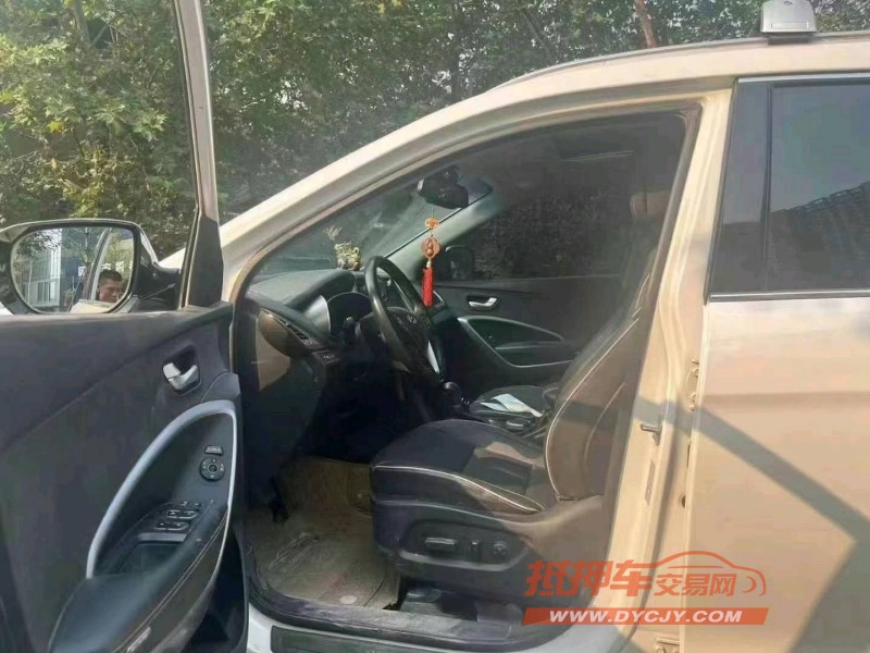 成都17年现代新胜达6