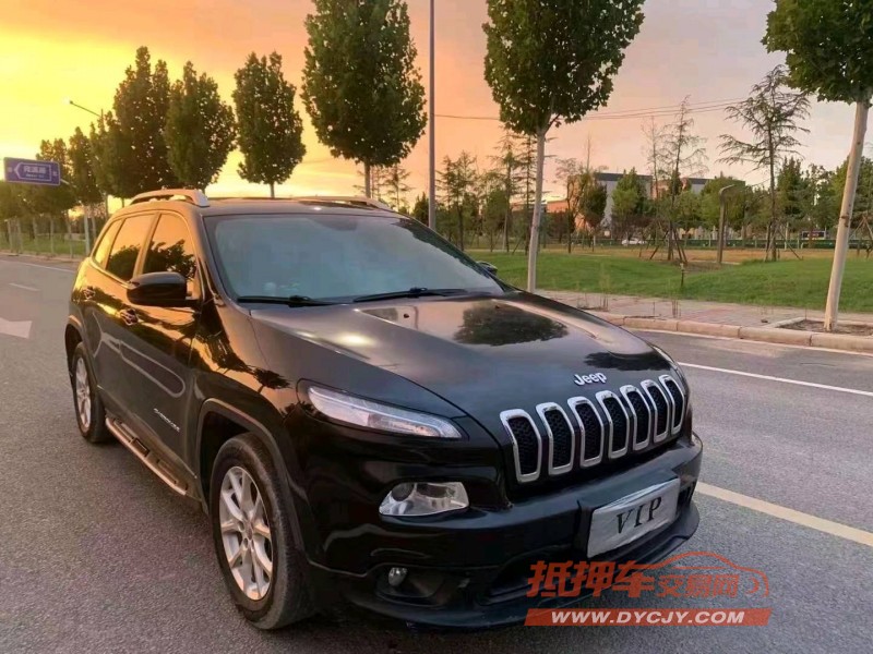 郑州17年Jeep自由光2