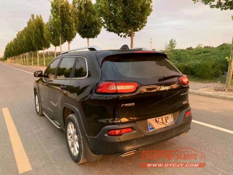 郑州17年Jeep自由光8