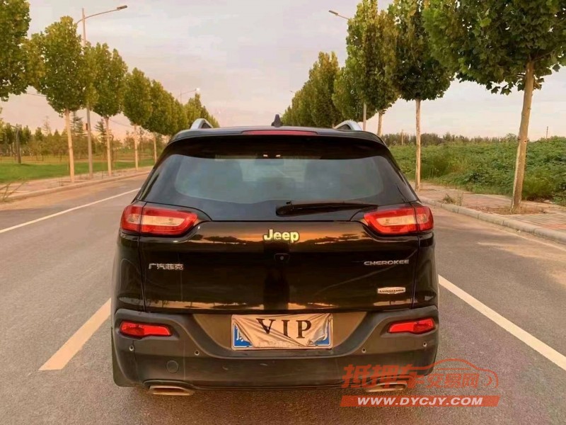 郑州17年Jeep自由光9