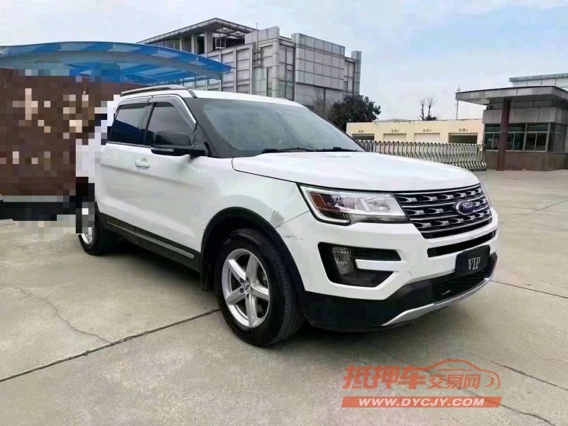 济宁16年福特探险者3
