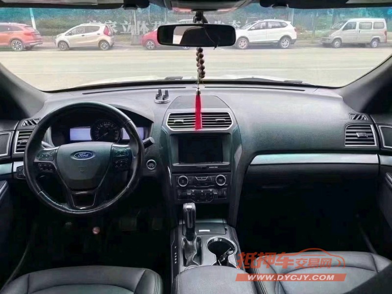 济宁16年福特探险者4