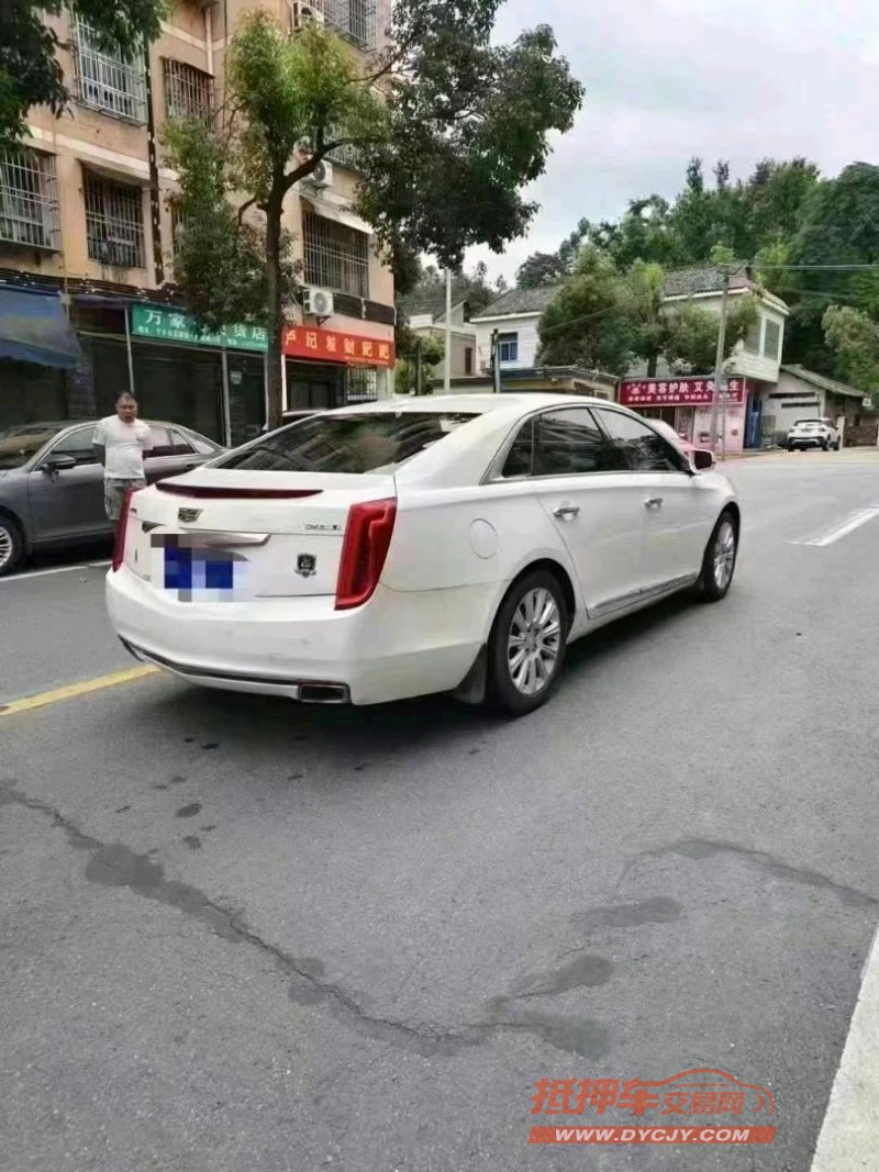 張家界16年凱迪拉克XTS7