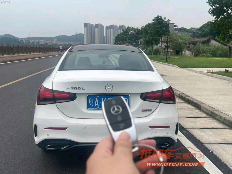 东莞19年奔驰A8