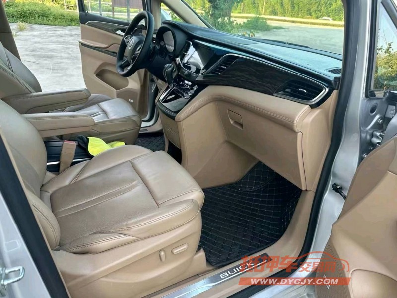 徐州17年别克GL86