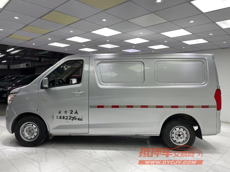 成都21年长安汽车睿行3