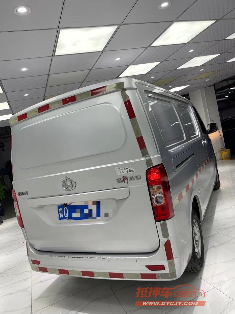 成都21年长安汽车睿行5