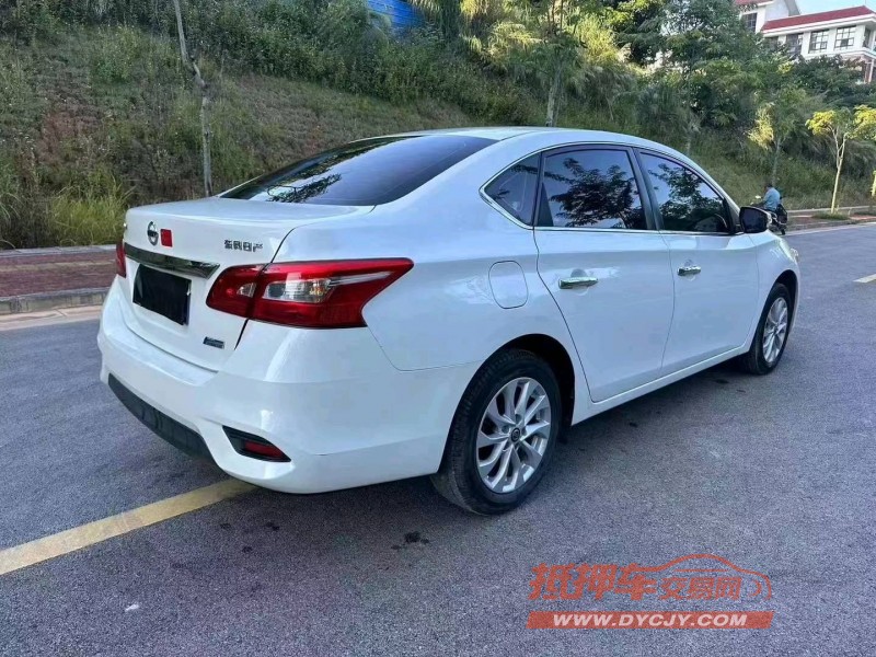 南寧19年日產軒逸8