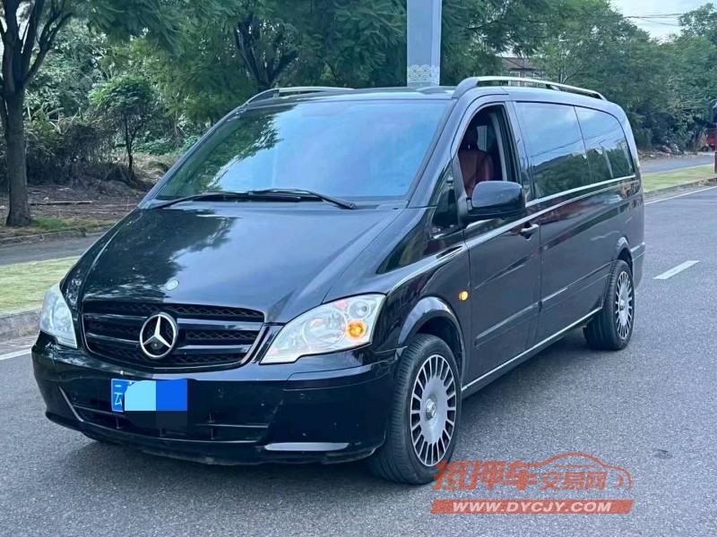 成都13年奔驰威霆2