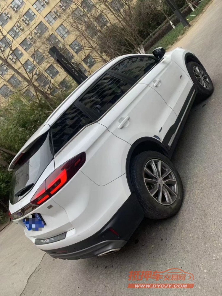 成都20年吉利博越8