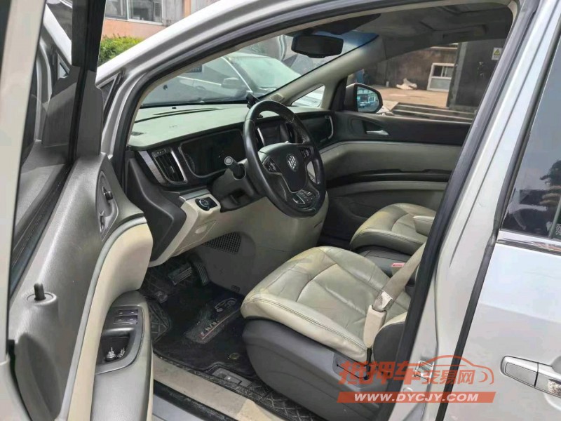 青岛12年别克GL87