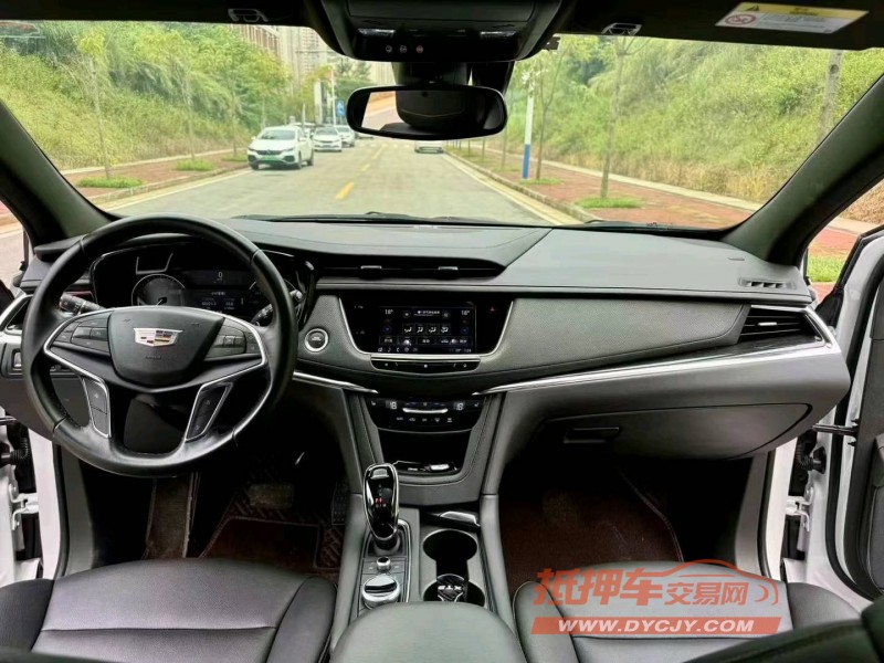 南寧21年凱迪拉克XT55