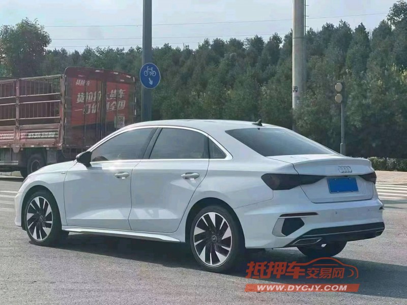 商洛22年奧迪A34