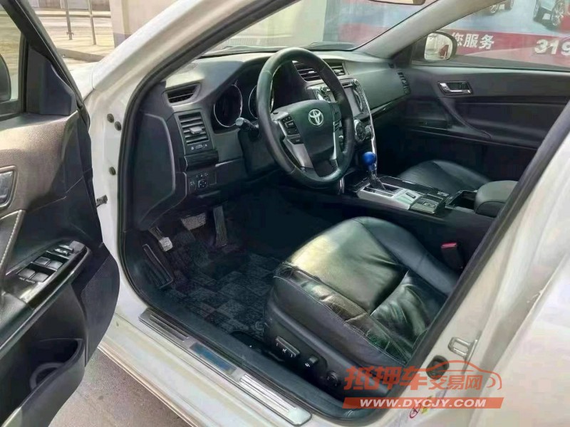 保定12年丰田锐志7