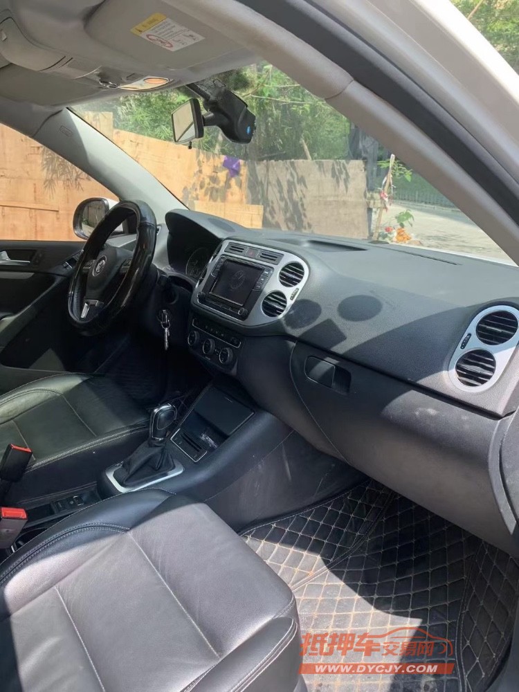 成都19年大众途观5