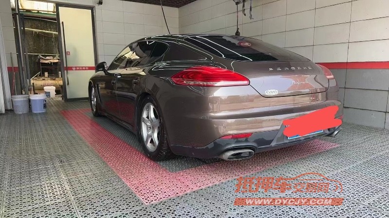 成都14年保时捷帕拉梅拉5