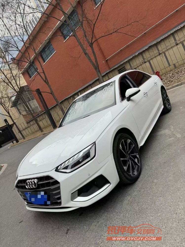 成都22年奥迪A4L2