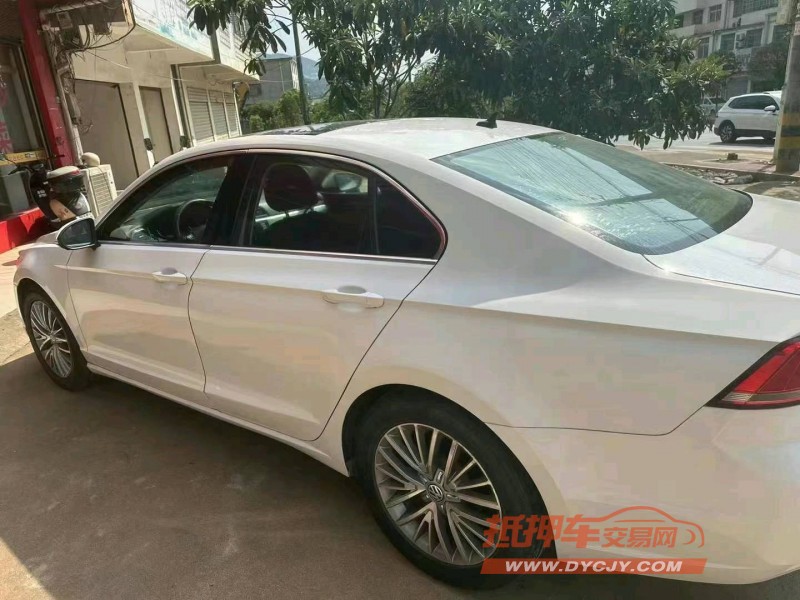 武汉15年大众凌渡3