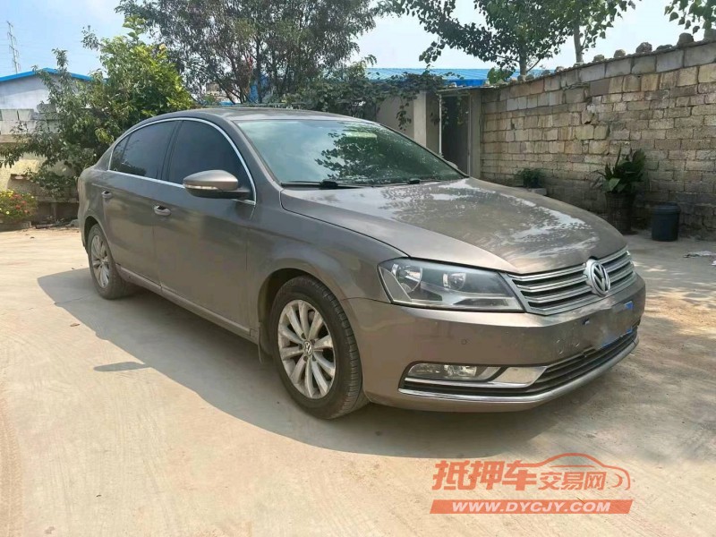 济南14年大众迈腾5