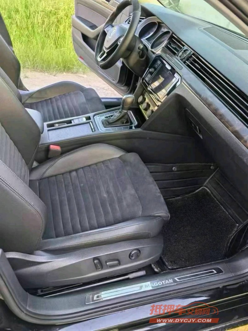 济南17年大众迈腾7