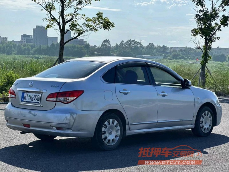 汕頭16年日產軒逸8