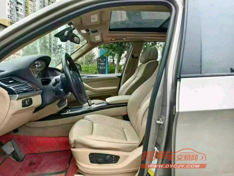 成都12年宝马X55
