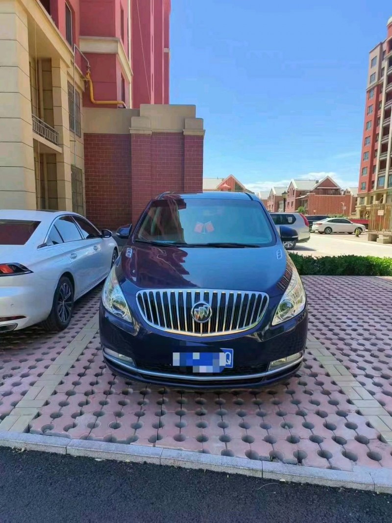 保定11年别克GL81