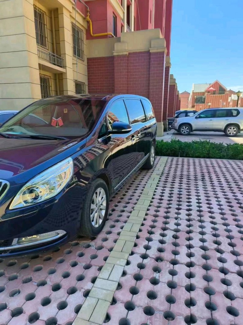 保定11年别克GL83