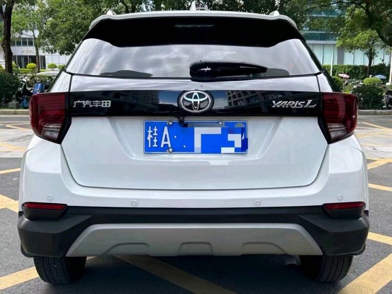 深圳22年丰田YARiS L 致炫8