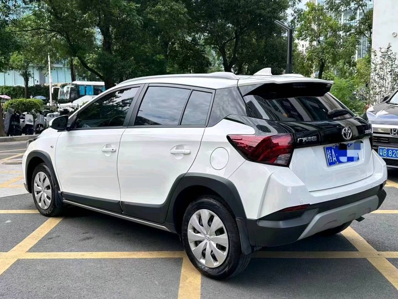 深圳22年丰田YARiS L 致炫9