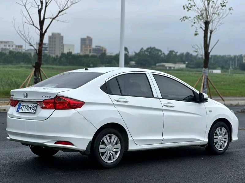 汕头17年本田锋范8